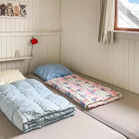 בית נופש Lovely In With Sauna *