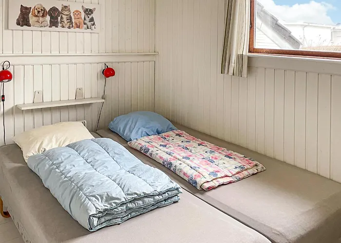 Vakantiehuis Lovely In With Sauna *